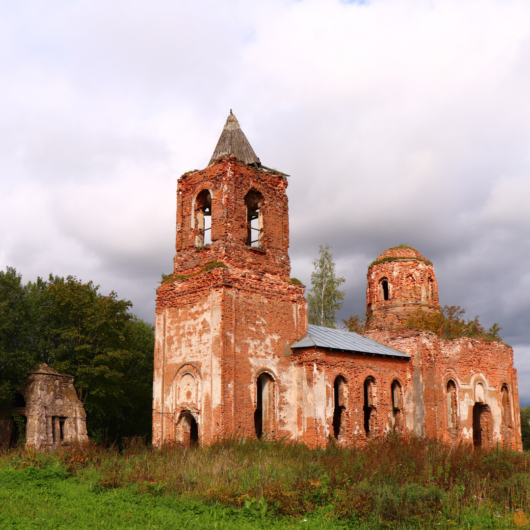 Руины церкви Св. Алексия - MeTravel